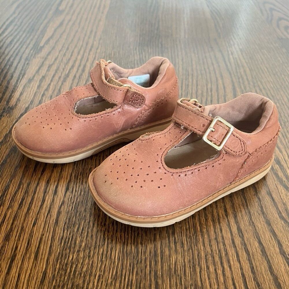 Stride Rite Nell Mary Jane Dress Shoes (6W)
